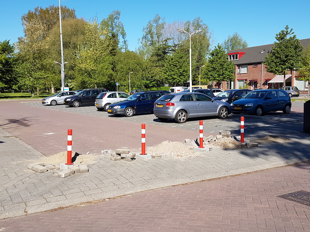 Onderzoek serveerster zaad Paaltjes Galjoenstraat na ruim half jaar weg - De Orkaan