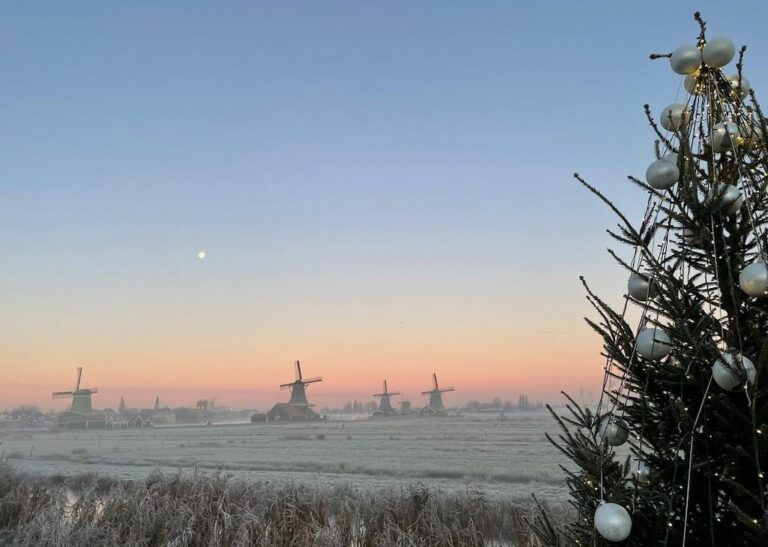 Zaanse Kerst... Ballen op de Zaanse Schans De Orkaan