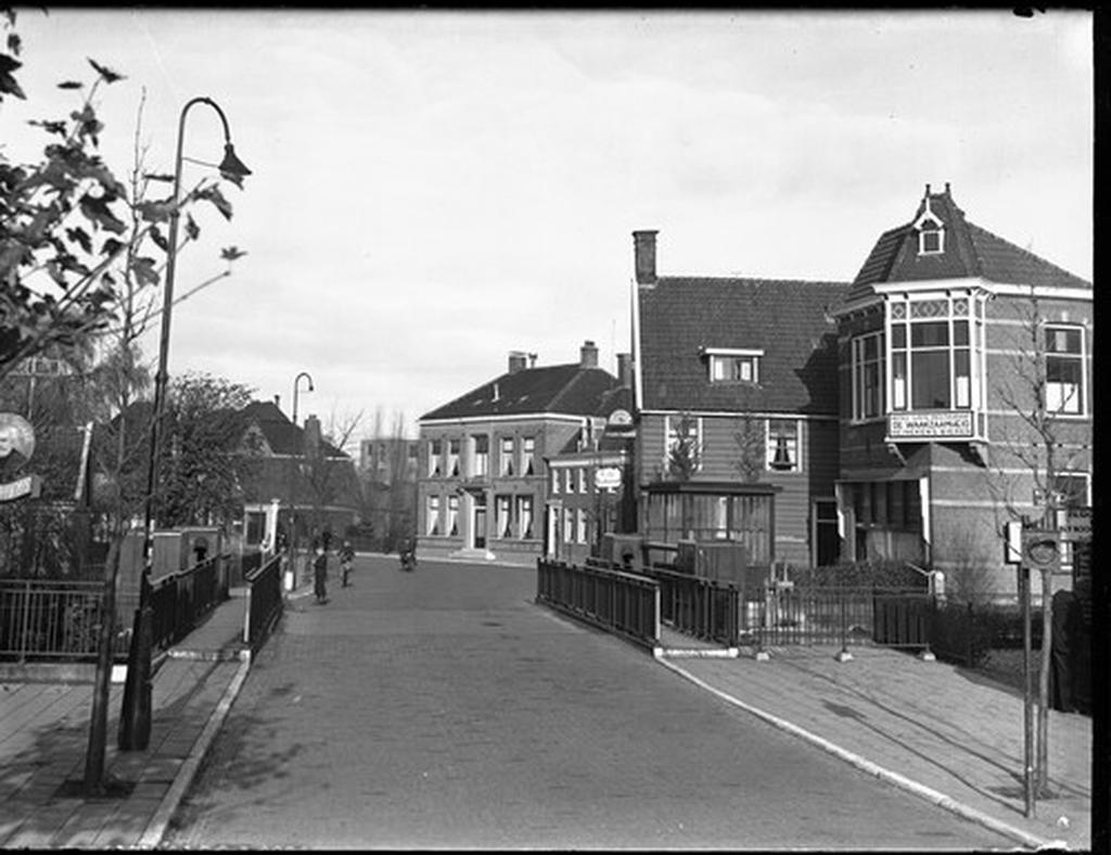 Fototijdreis: Hoogstraat met De Waakzaamheid