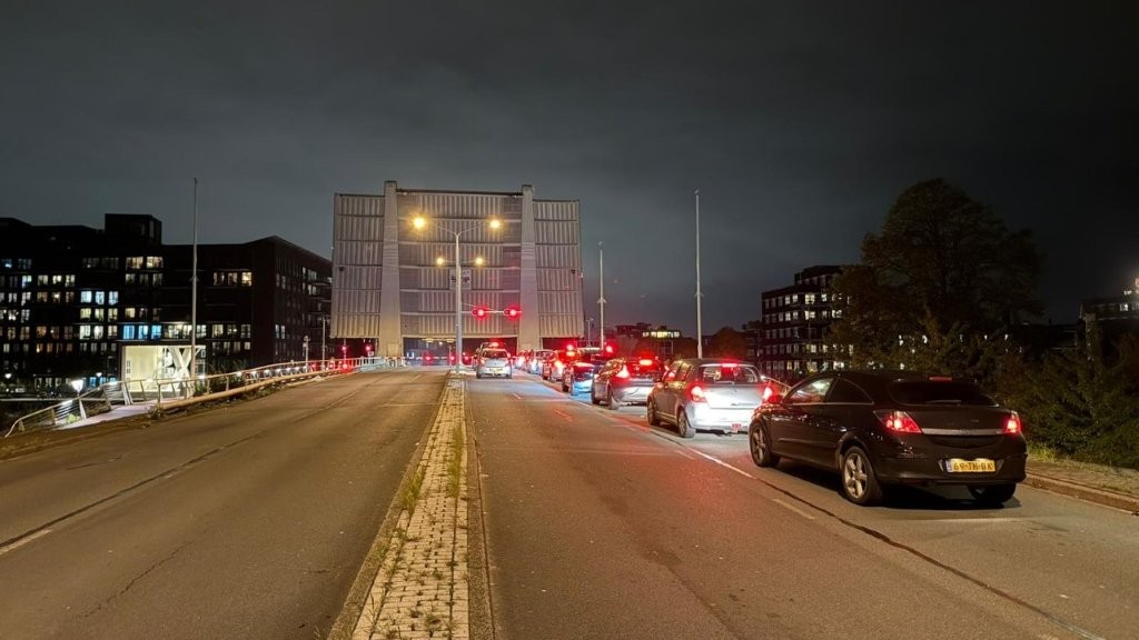 Storing Prins Bernhardbrug zorgt voor chaos en spookrijders??