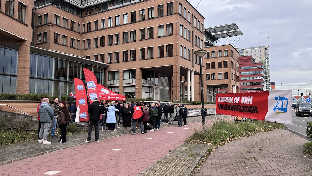 Albert Heijn houdt voet bij stuk: geen contract voor vakbondsleider Pawel Rudzki