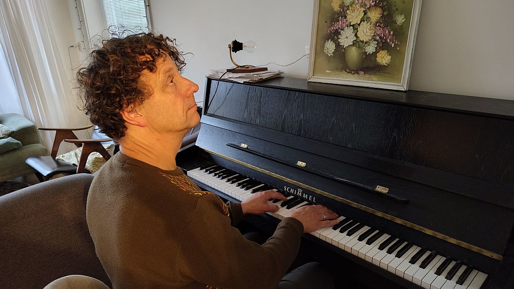 Piano in je mailbox? Rob Stoop doet het!??