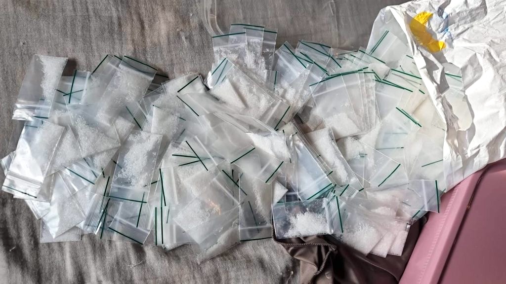 Drugs en illegaal wonen op bedrijventerrein Noorderveld in Wormerveer