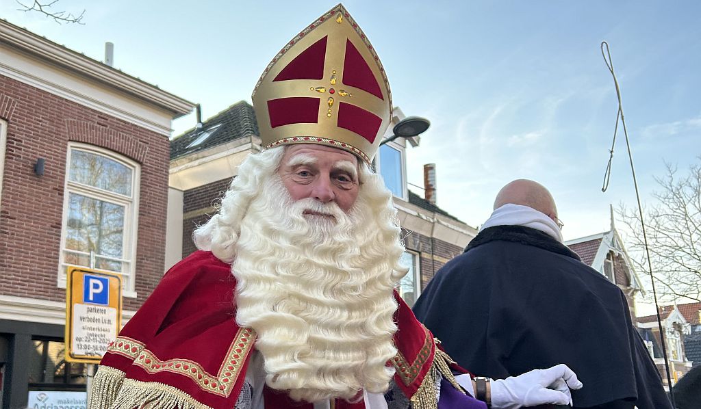 Ouderwets druk bij Sintintocht in Wormerveer