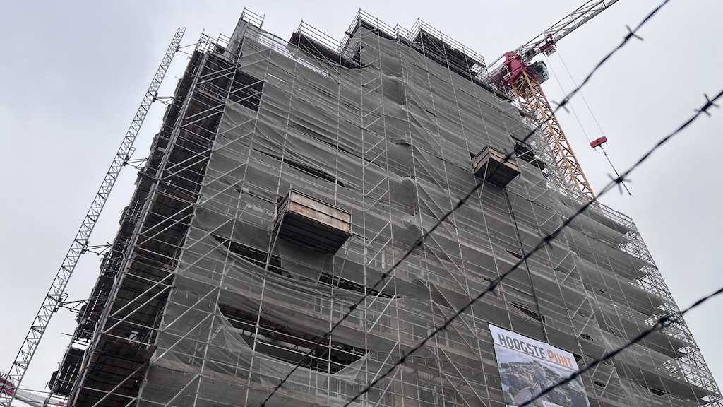 Hoog bij de Houthavenkade