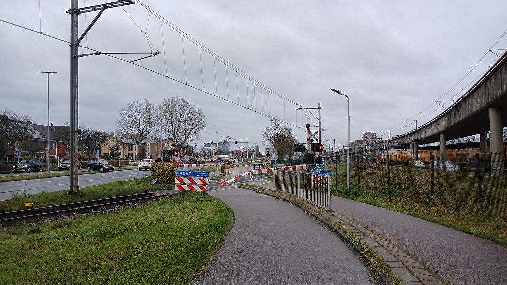 Treinverkeer ontregeld door kapotte overgang