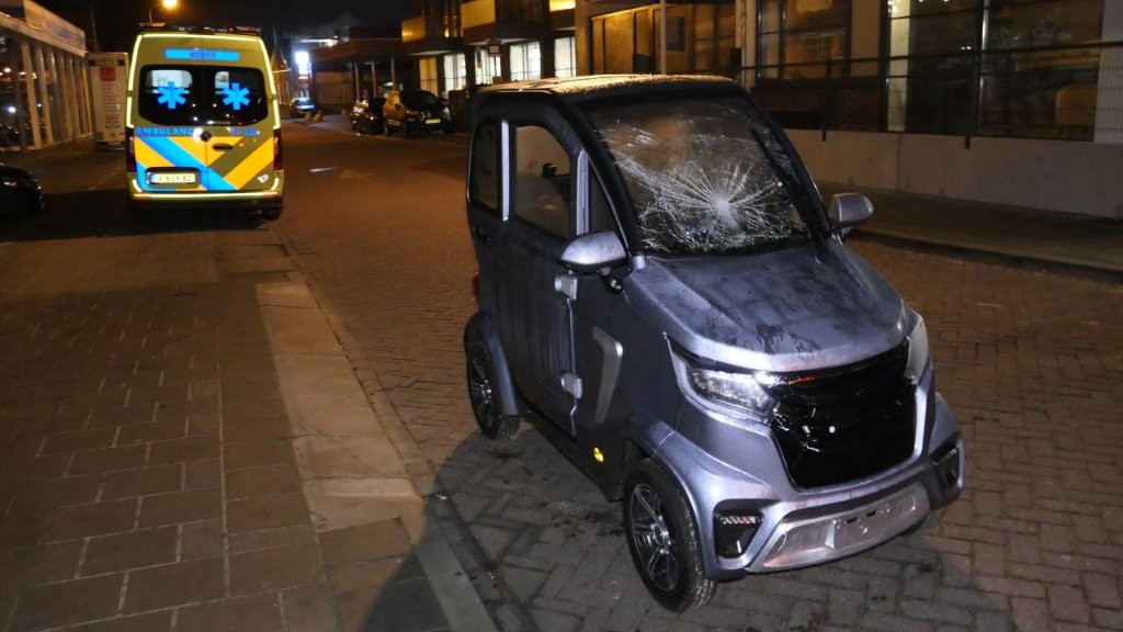 Bestuurster brommobiel aangehouden na aanrijding met voetgangster