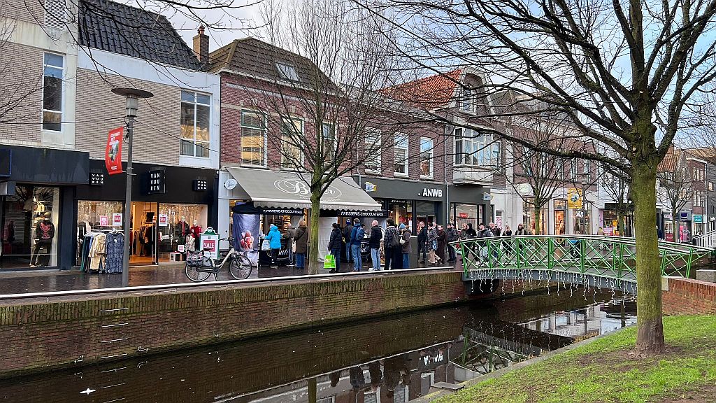 In de rij voor oliebollen is een traditie