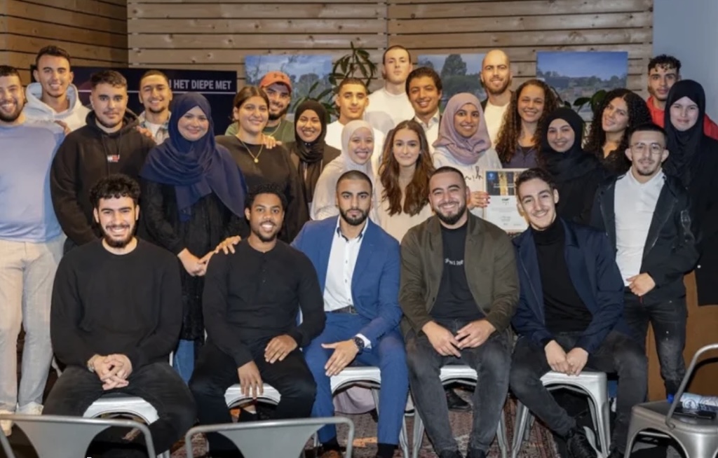 Nieuwe Zomerschool-uitvoerder blijkt uitgeschreven bedrijf