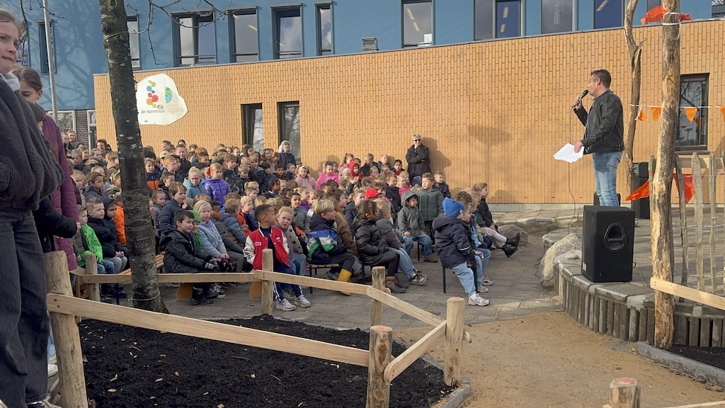 Groen schoolplein De Korenaar feestelijk geopend ??